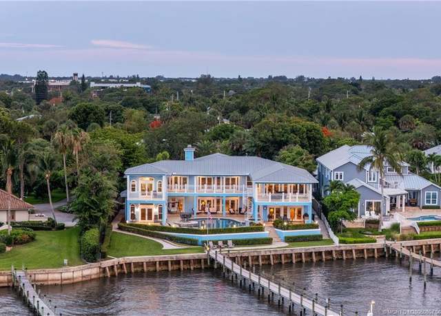 Property at 2051 SE Riverside Dr, Stuart, FL 34996, 5 beds, 5.5 baths