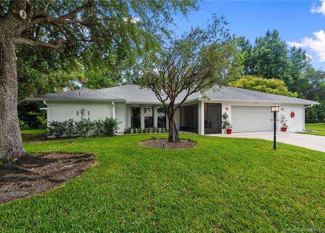 Property at 542 SE Woods Edge Trl, Stuart, FL 34997, 3 beds, 2 baths