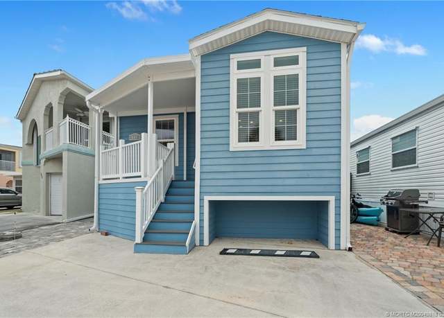 Property at 445 Nettles Blvd, Jensen Beach, FL 34957, 2 beds, 2 baths