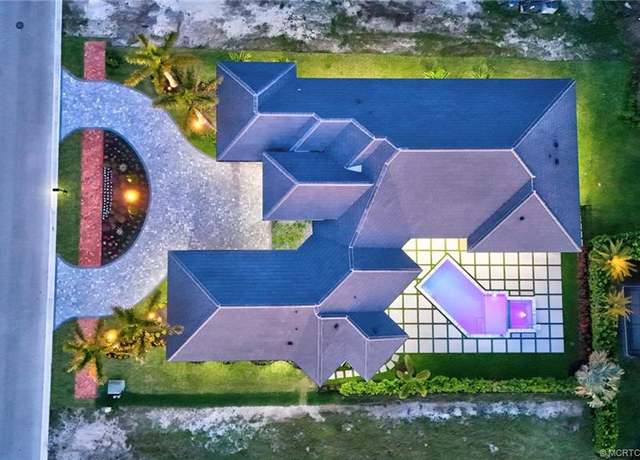 Property at 179 SE Via Terra Bella, Port Saint Lucie, FL 34952, 4 beds, 4 baths
