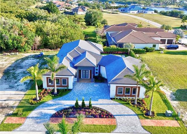 Property at 179 SE Via Terra Bella, Port Saint Lucie, FL 34952, 4 beds, 4 baths