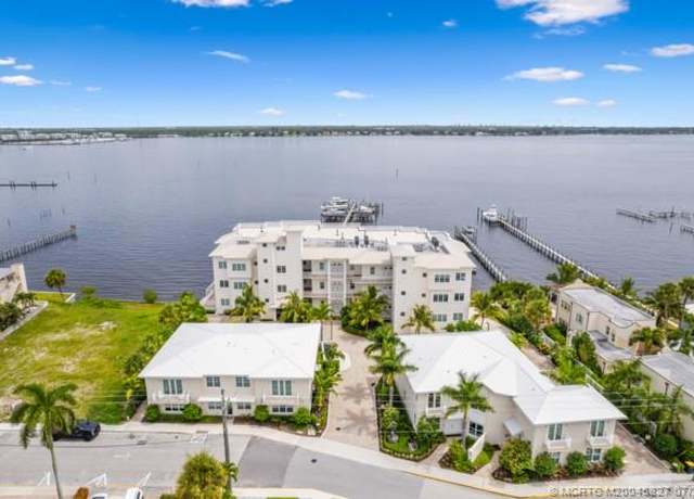 Property at 53 SE Seminole St Unit 2B, Stuart, FL 34994, 3 beds, 3.5 baths