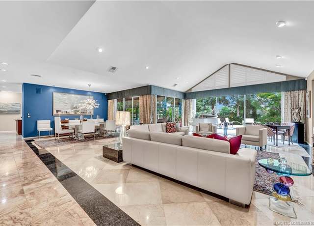Property at 13505 NW Coco Plum Ct, Palm City, FL 34990, 3 beds, 3.5 baths