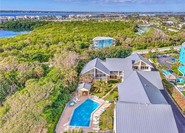 Property at 245 NE Macarthur Blvd #15, Stuart, FL 34996, 2 beds, 2.5 baths