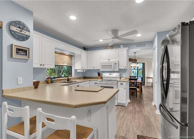 Property at 5184 SE Schooner Oaks Way, Stuart, FL 34997, 3 beds, 2 baths