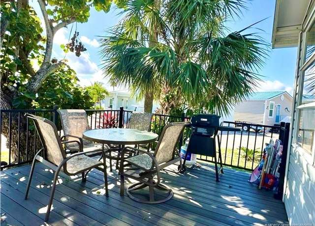 Property at 205 Nettles Blvd, Jensen Beach, FL 34957, 2 beds, 1 bath