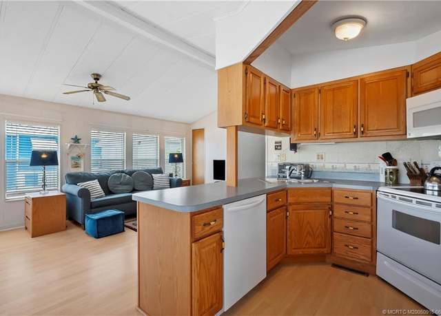 Property at 10725 S Ocean Dr #470, Jensen Beach, FL 34957, 1 bed, 1 bath