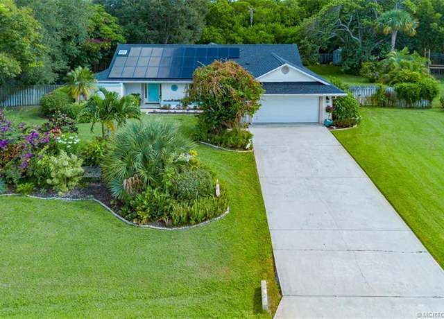 Property at 2961 Heather Ct, Jensen Beach, FL 34957, 3 beds, 2 baths