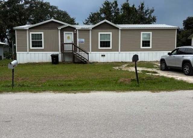 Property at 409 Oakmont Ave, Moore Haven, FL 33471, 3 beds, 2 baths
