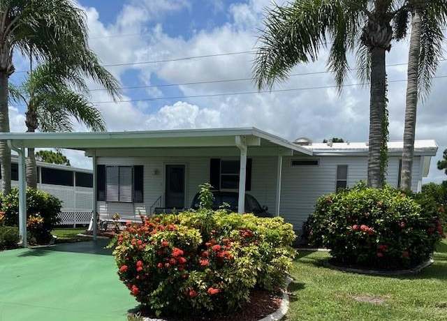 Property at 7074 E Yellowood Ln E, Stuart, FL 34997, 2 beds, 2 baths