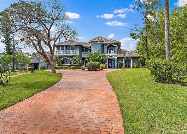 Property at 10305 S Indian River Dr, Fort Pierce, FL 34982, 4 beds, 3.5 baths