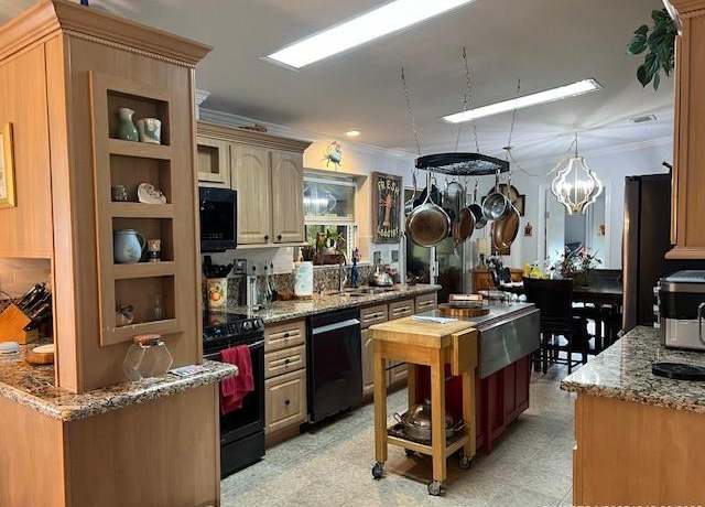 Property at 6914 42nd Way N, West Palm Beach, FL 33404, 3 beds, 2 baths