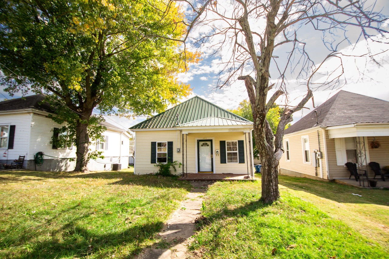 483 North Main St, Harrodsburg, KY 40330 MLS 22022227 Redfin