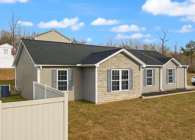 Property at 28 Malibu Dr, Corbin, KY 40701, 4 beds, 2 baths