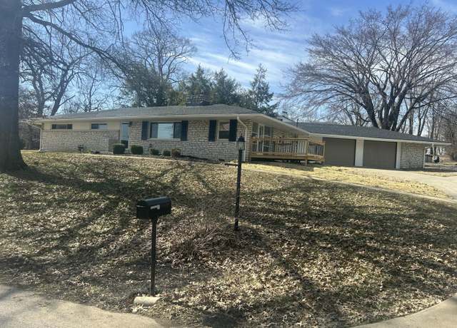 Property at 104 Colby Hills Dr, Winchester, KY 40391, 4 beds, 2 baths