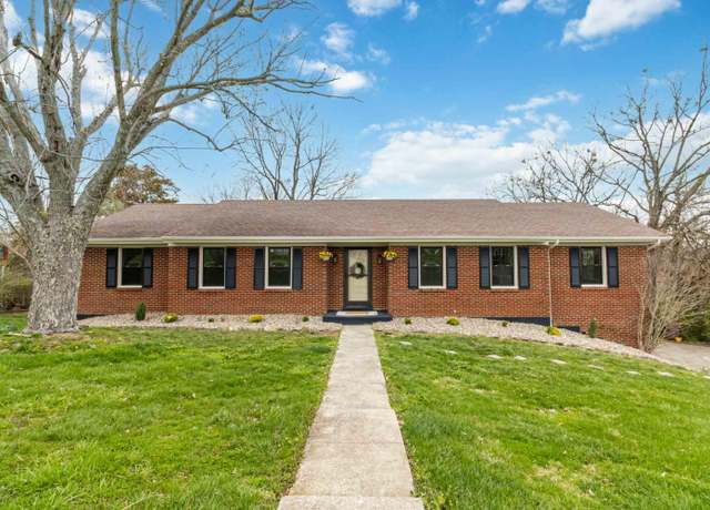 Property at 210 Walnut Hill Dr, Richmond, KY 40475, 3 beds, 3 baths