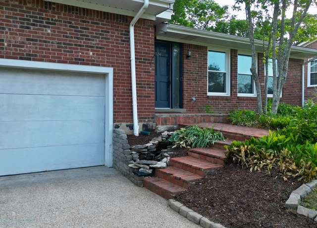 Property at 524 Cromwell Way, Lexington, KY 40503, 4 beds, 2.5 baths