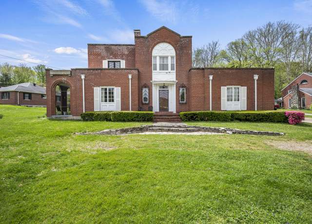 Property at 309 Main St, Irvine, KY 40336, 4 beds, 1.5 baths