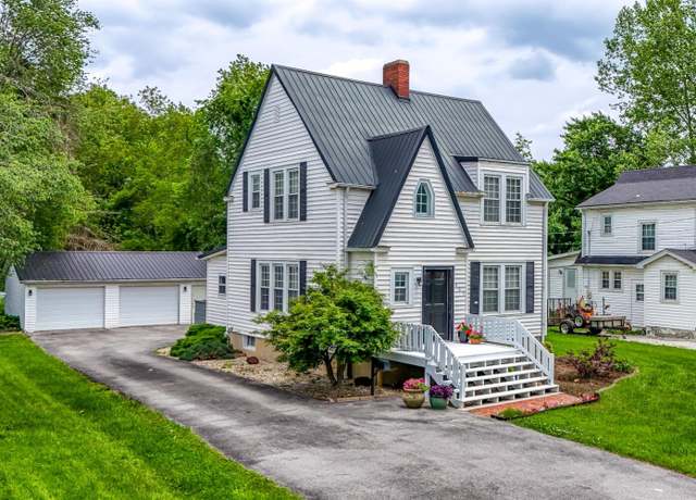 Property at 605 Prospect St, Berea, KY 40403, 3 beds, 2 baths