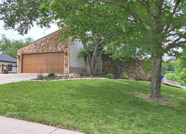 Property at 3426 Pepperhill Rd, Lexington, KY 40502, 3 beds, 3.5 baths