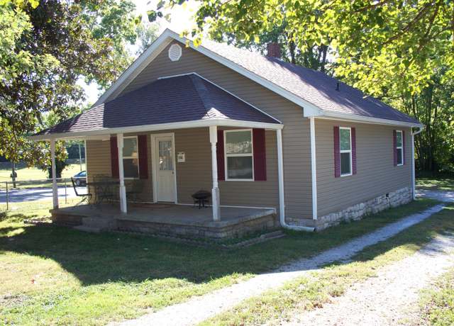 Property at 336 Douglas Ave, Versailles, KY 40383, 2 beds, 1 bath