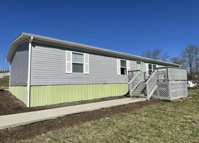 Property at 1438 Kentucky 1394, East Bernstadt, KY 40729, 4 beds, 2 baths