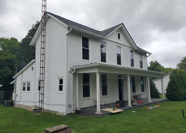 Property at 3458 Main St, Stamping Ground, KY 40379, 4 beds, 1 bath