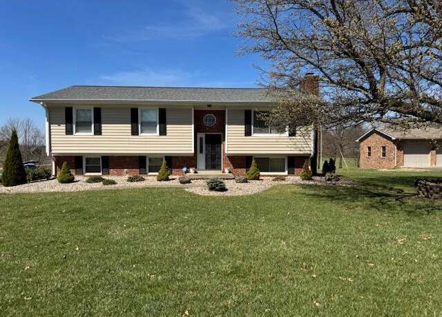 Property at 125 Pebble Beach Dr, Georgetown, KY 40324, 3 beds, 1.5 baths