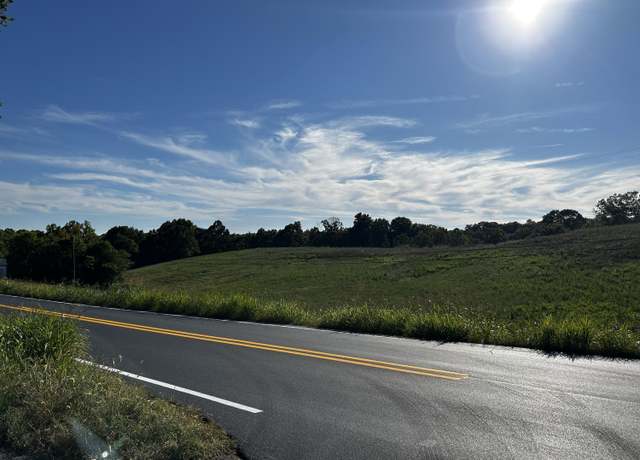 Property at 13067 Irvine Rd, Winchester, KY 40391