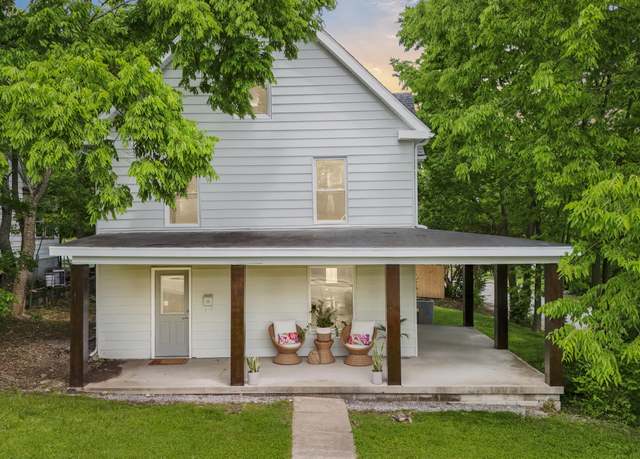 Property at 215 Boone St, Berea, KY 40403, 4 beds, 2 baths