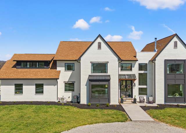 Property at 1674 Laurel Rd, London, KY 40744, 7 beds, 5.5 baths