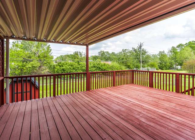 Property at 501 Hickory Hill Dr, Nicholasville, KY 40356, 3 beds, 2 baths