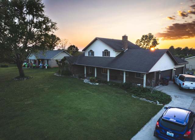 Property at 1009 Winding Ridge Dr, Somerset, KY 42503, 4 beds, 3.5 baths