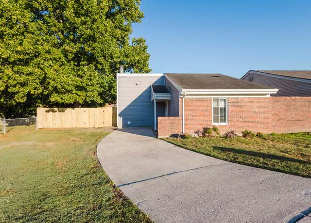 Property at 1365 Grafton Dr, Lexington, KY 40515, 2 beds, 2 baths