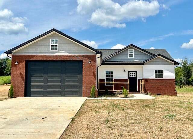 Property at 1318 East Mt Vernon St, Somerset, KY 42501, 3 beds, 2 baths