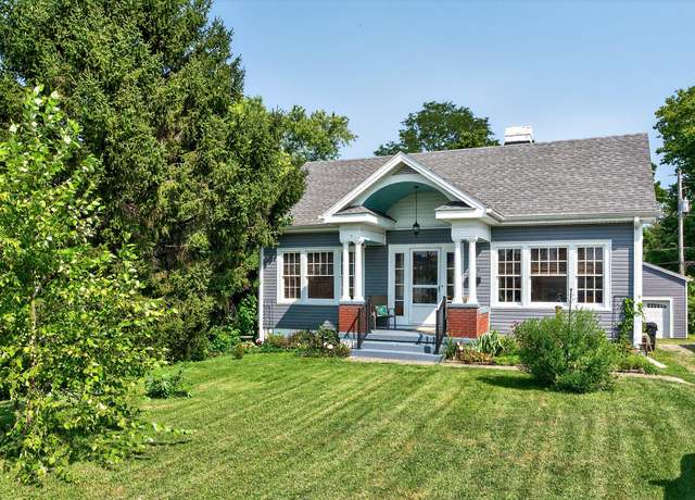 Property at 862 East Main St, Frankfort, KY 40601, 3 beds, 2 baths