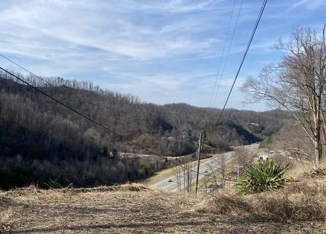 Property at 980 Bess Daniels Dr, Prestonsburg, KY 41653, 2 beds, 1 bath