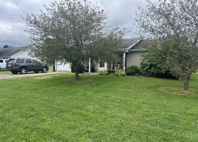 Property at 215 Young Dr, Stanford, KY 40484, 3 beds, 2 baths