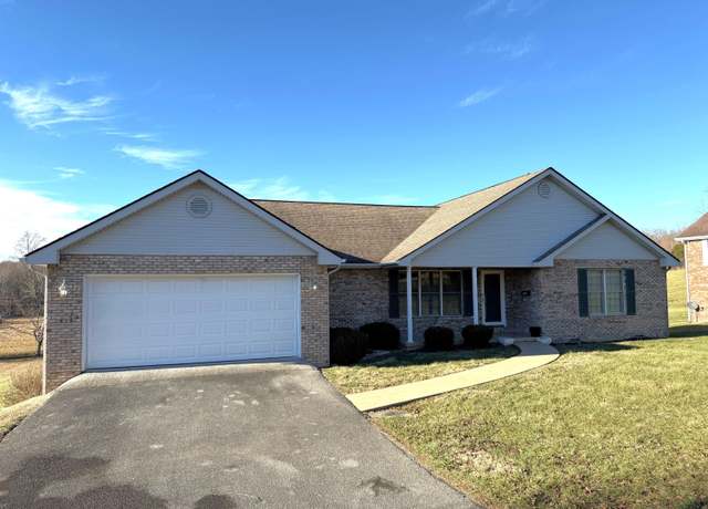 Property at 3046 Sunset Dr, Corbin, KY 40701, 3 beds, 2 baths