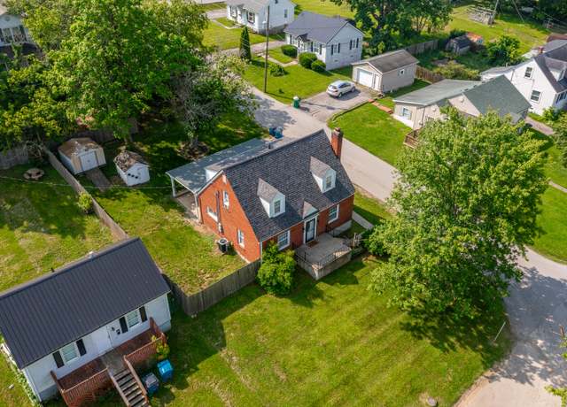 Property at 531 Fairway Dr, Harrodsburg, KY 40330, 4 beds, 2 baths