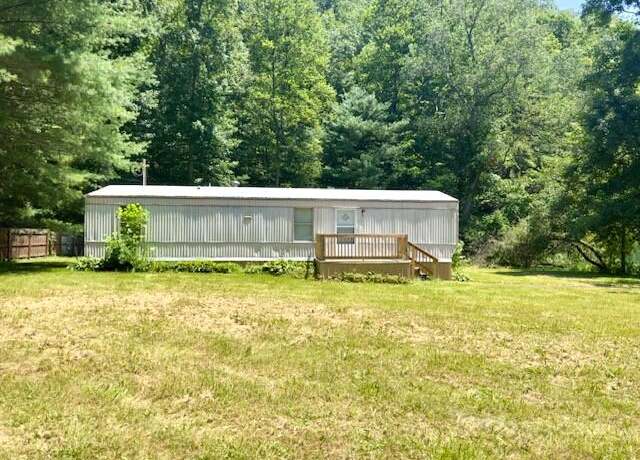 Property at 256 Bramblewood Ln, Morehead, KY 40351, 2 beds, 1.5 baths