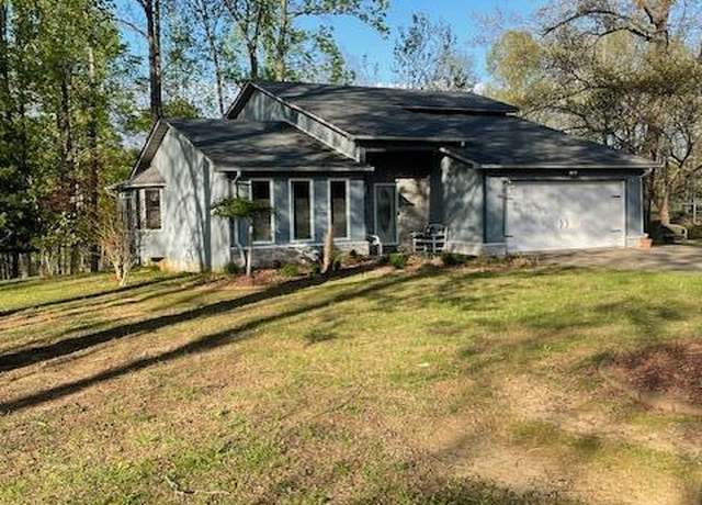 Property at 216 Tall Timber Dr, Jamestown, KY 42629, 3 beds, 2.5 baths