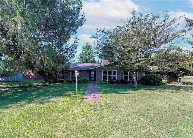 Property at 604 Tenikat St, Danville, KY 40422, 3 beds, 2.5 baths
