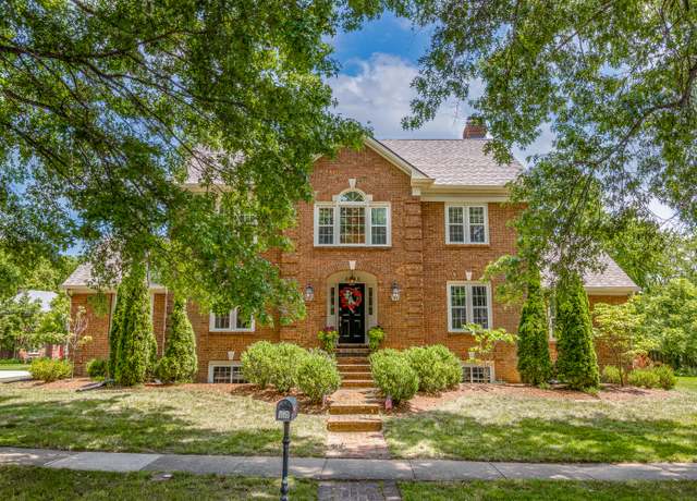 Property at 4898 Hartland Pkwy, Lexington, KY 40515, 5 beds, 3.5 baths