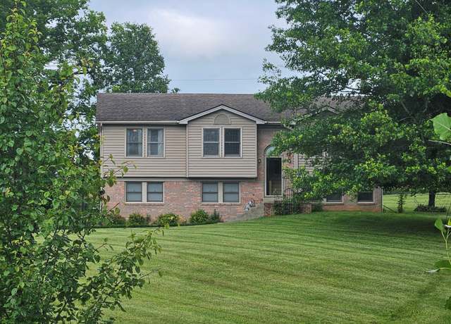 Property at 105 Woods Point Dr, Berea, KY 40403, 4 beds, 3 baths