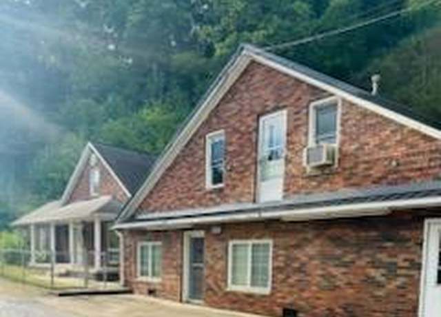 Property at 1781 Highway 160 South, Hindman, KY 41822, 3 beds, 3 baths