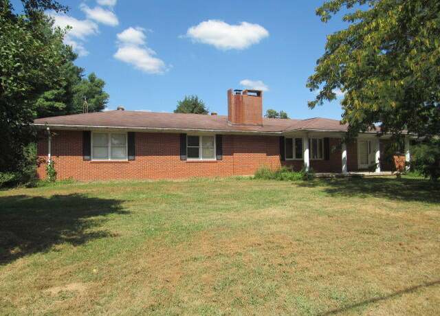 Property at 5160 Moorefield Rd, Carlisle, KY 40311, 3 beds, 2.5 baths