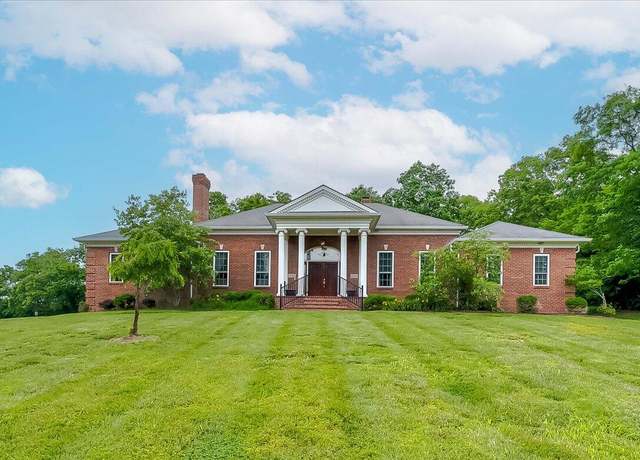 Property at 1758 Airdrie Ln, Frankfort, KY 40601, 4 beds, 3.5 baths