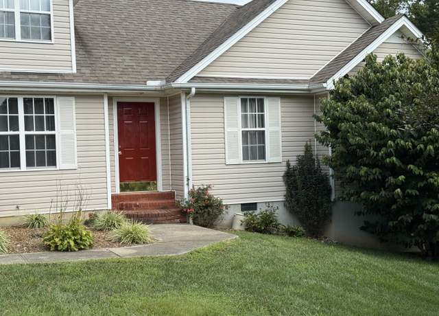 Property at 298 Clay Lucas Dr, London, KY 40744, 3 beds, 2 baths