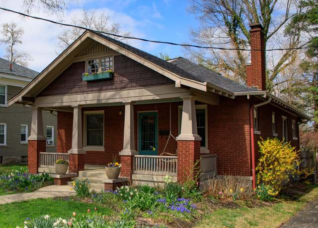Property at 335 Irvine Rd, Lexington, KY 40502, 3 beds, 2 baths